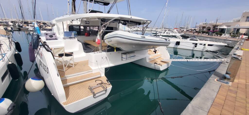 Lagoon 46 Blue Moon