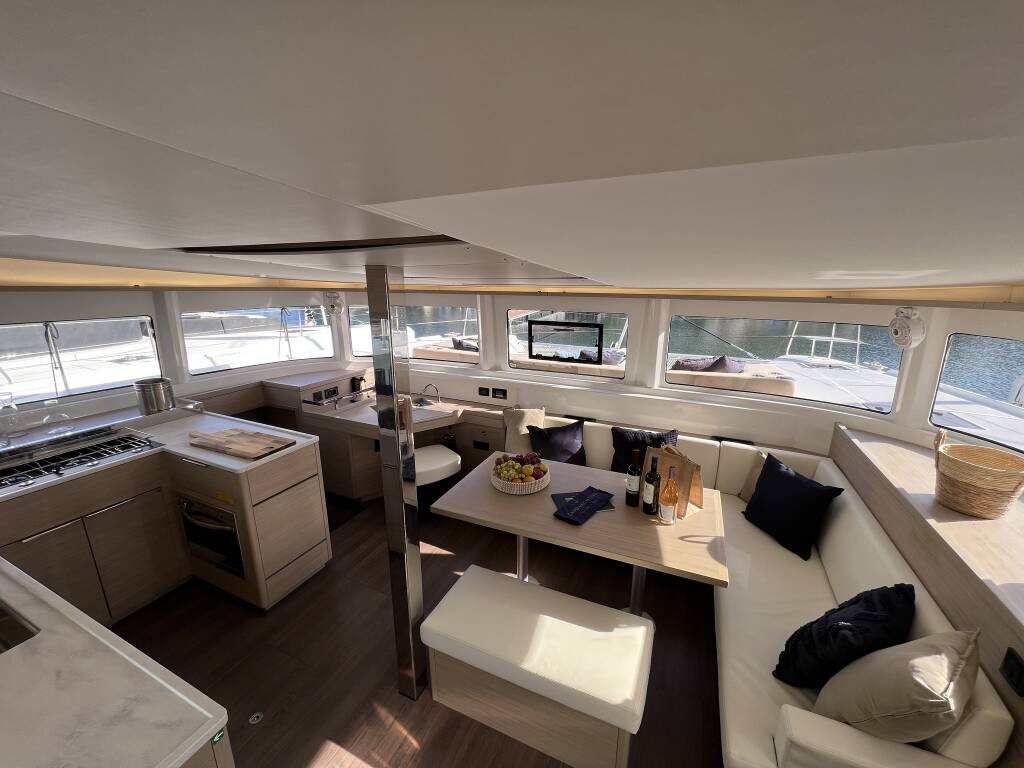 Lagoon 46 MAESTRO