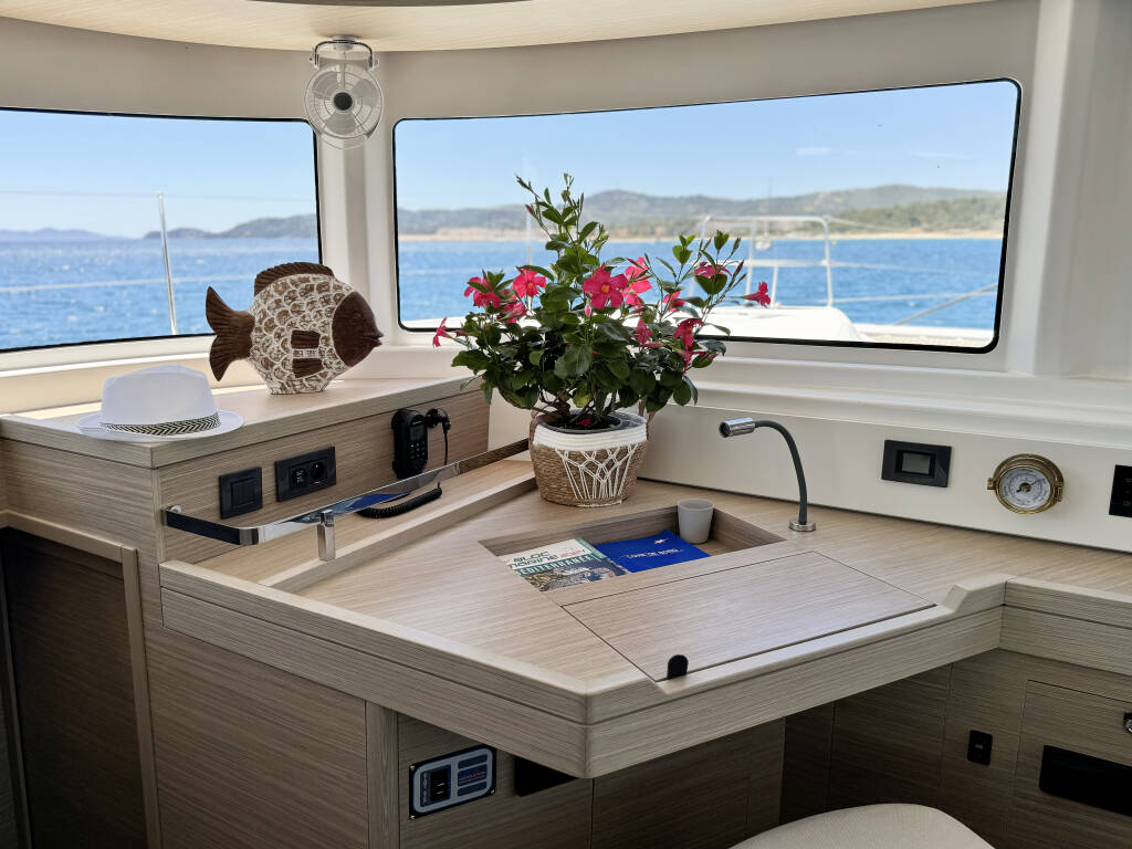 Lagoon 46 YOFF