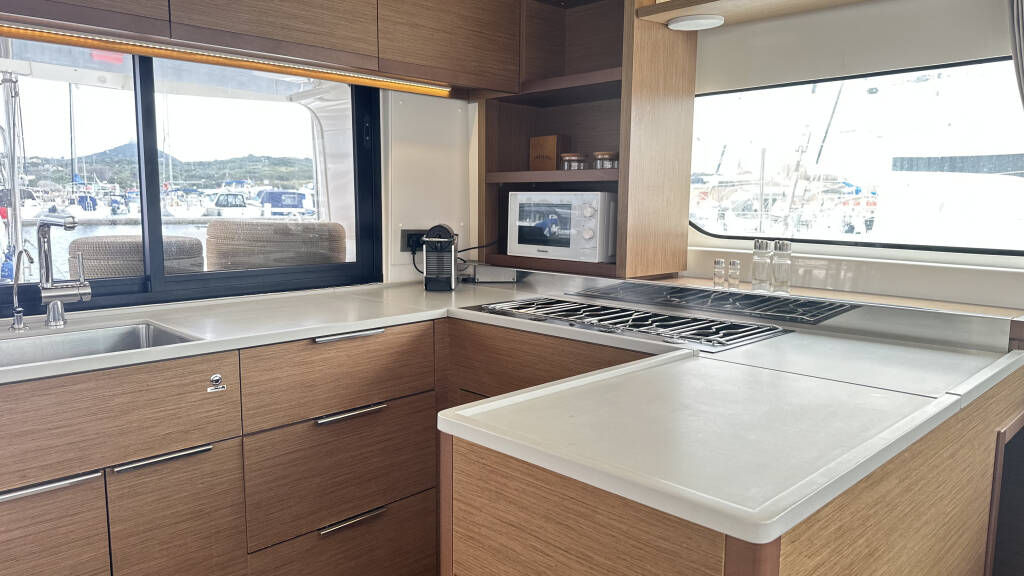 Lagoon 46 Sbronzo