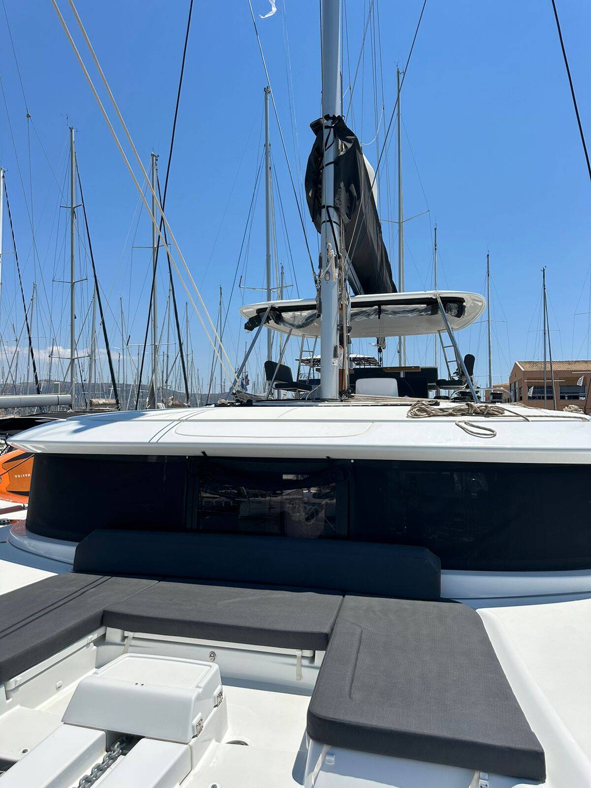 Lagoon 46 CASS (generator, air condition, water maker, inverter, teak cockpit, underwater lights, 2 SUP free of charge)