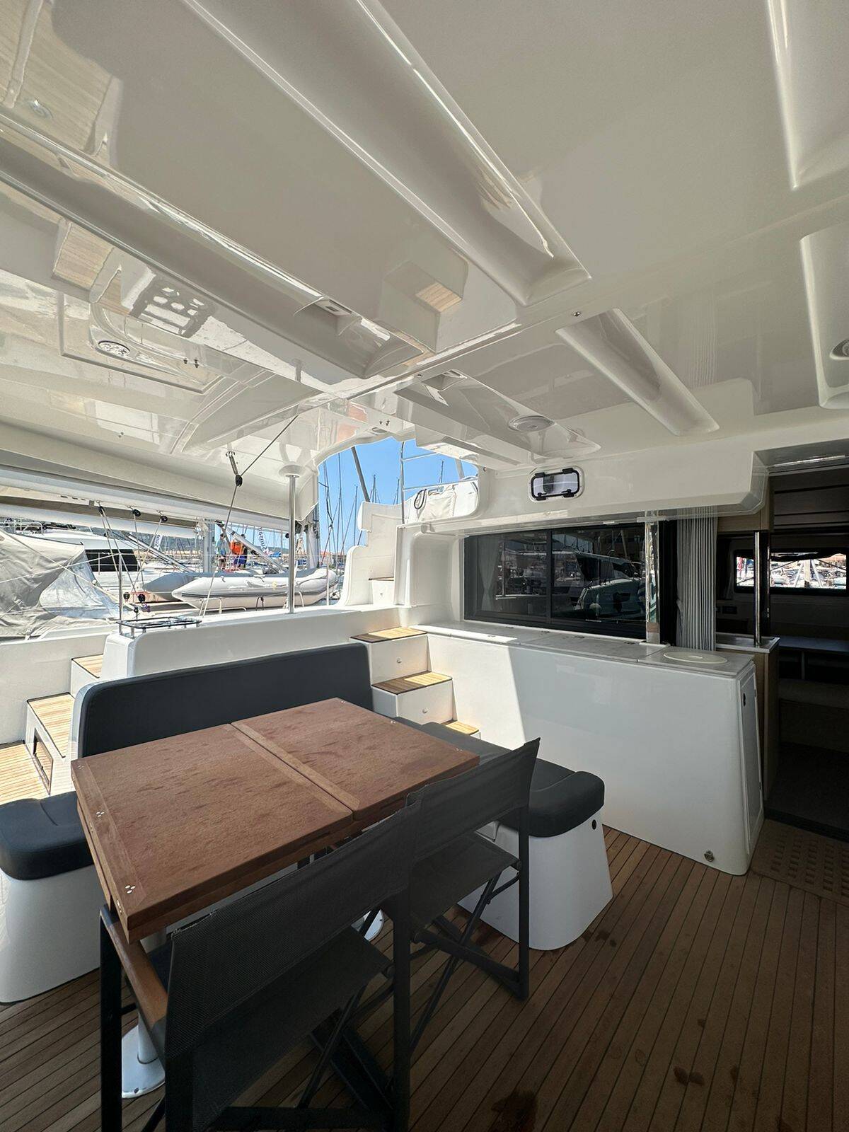 Lagoon 46 CASS (generator, air condition, water maker, inverter, teak cockpit, underwater lights, 2 SUP free of charge)