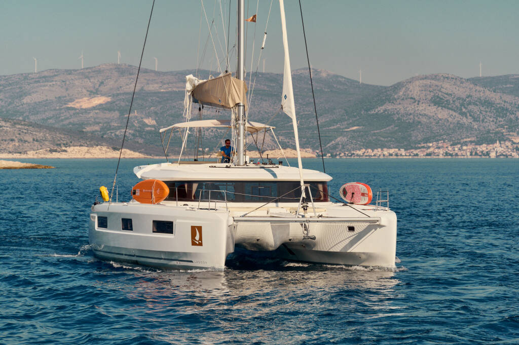Lagoon 46 CONSTELLATION