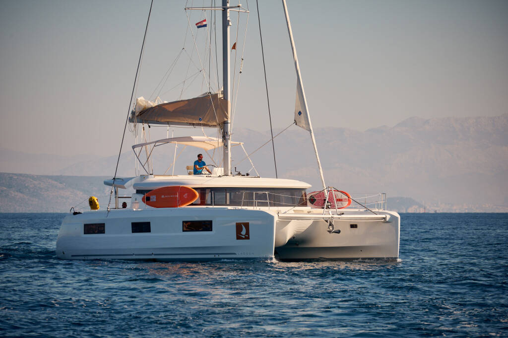 Lagoon 46 CONSTELLATION