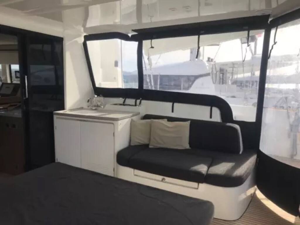 Lagoon 50 Baten Kaitos II  (A/C, WM, Generator, Tender Lift, Inverter)