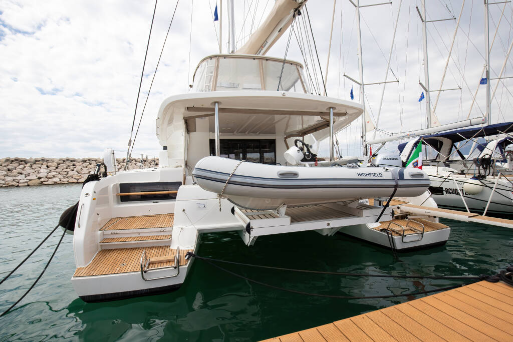 Lagoon 50  Finocchietto - Premium Crewed Line