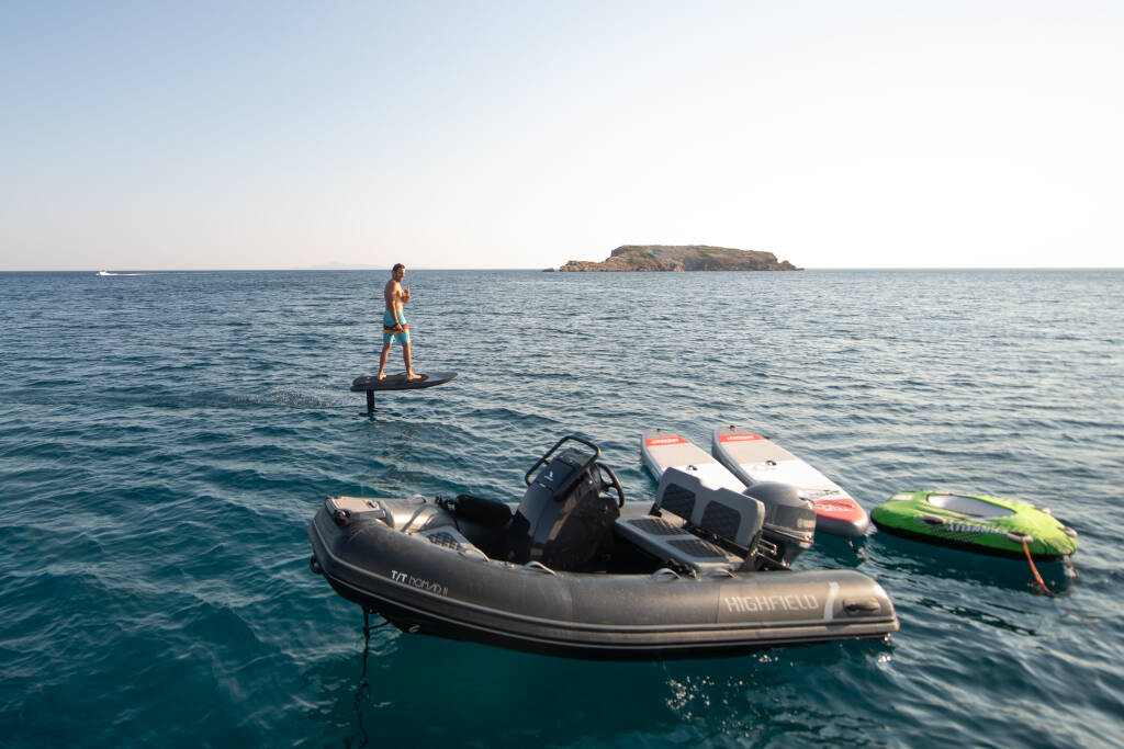 Lagoon 50 NOMAD II (VIP EQUIPPED, Generator, Air-condition, watermaker, Hydraulic swim platform, wine cooler, 2 SUP, 2 tubes, Waterski, fishing equipment, snorkeling equipment) 