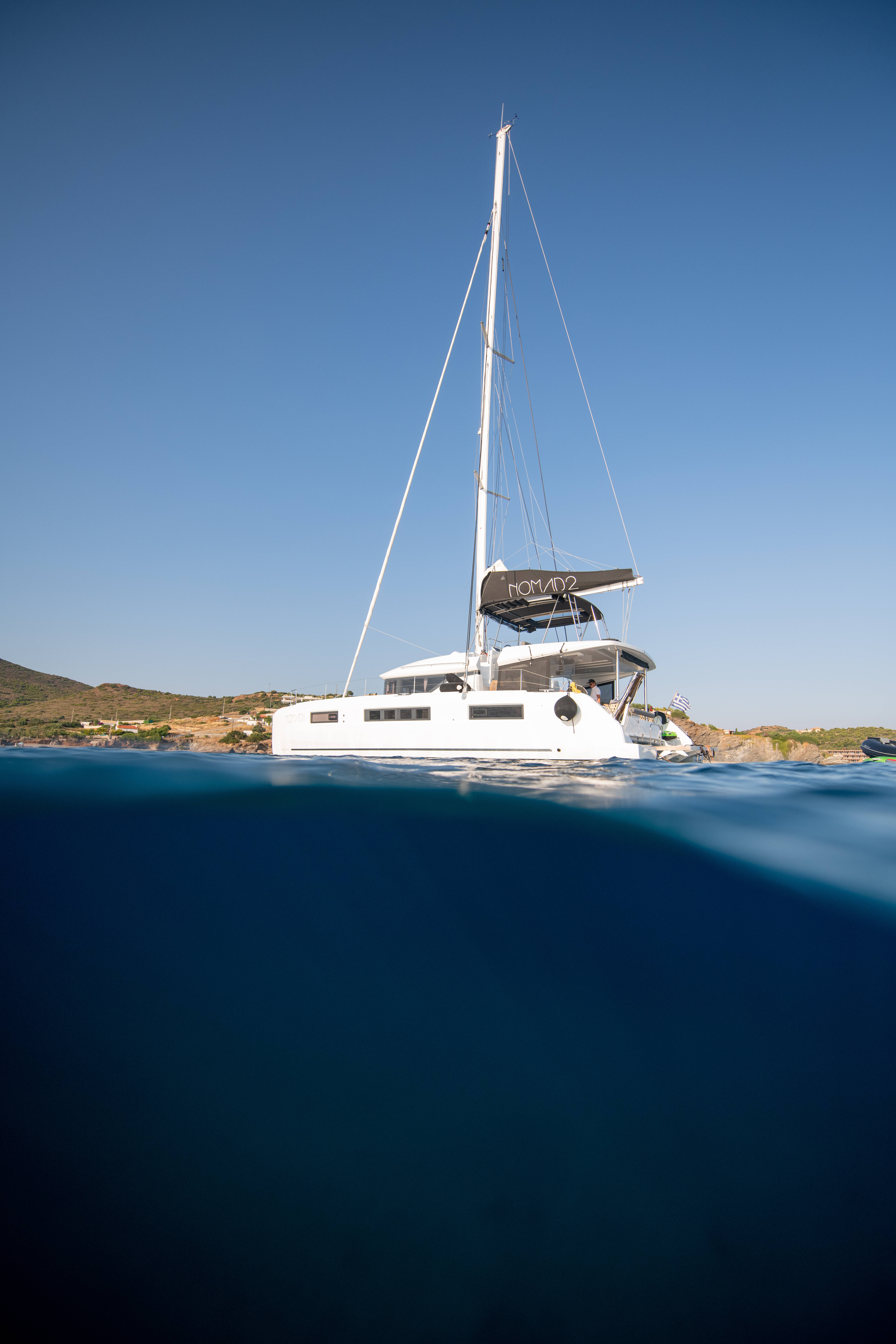 Lagoon 50 NOMAD II (VIP EQUIPPED, Generator, Air-condition, watermaker, Hydraulic swim platform, wine cooler, 2 SUP, 2 tubes, Waterski, fishing equipment, snorkeling equipment) 