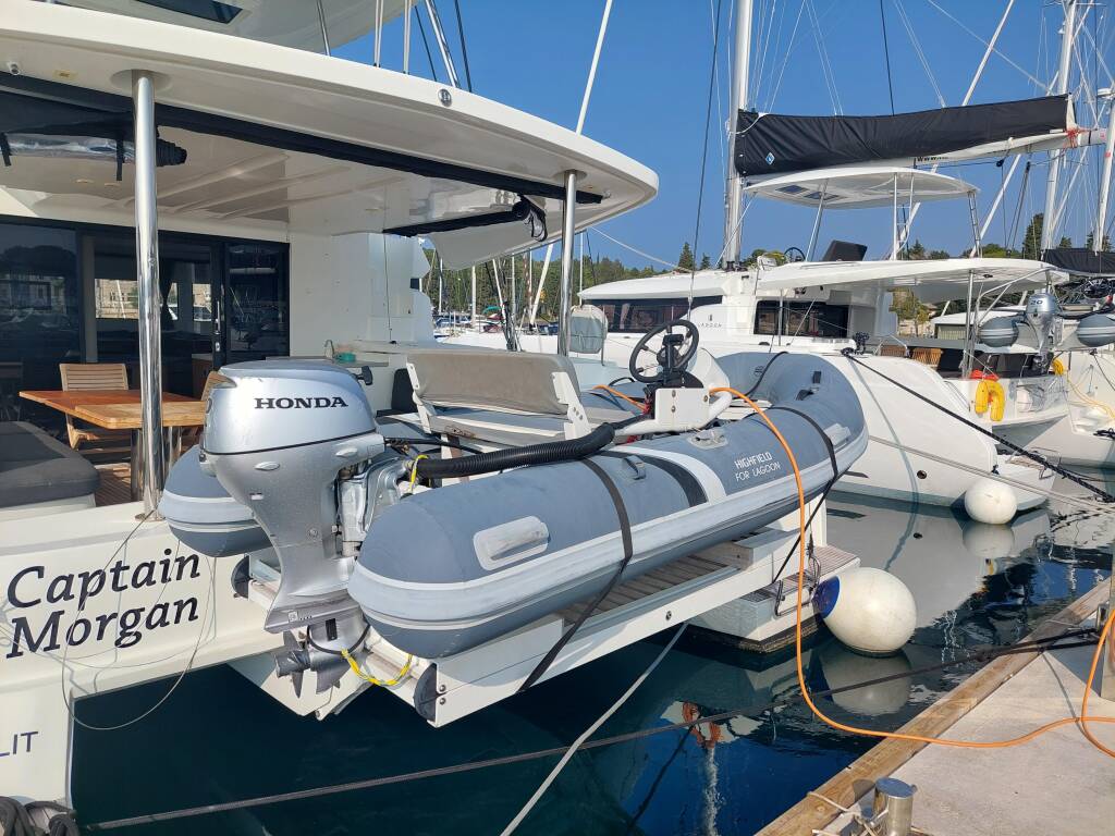 Lagoon 50F Captain Morgan