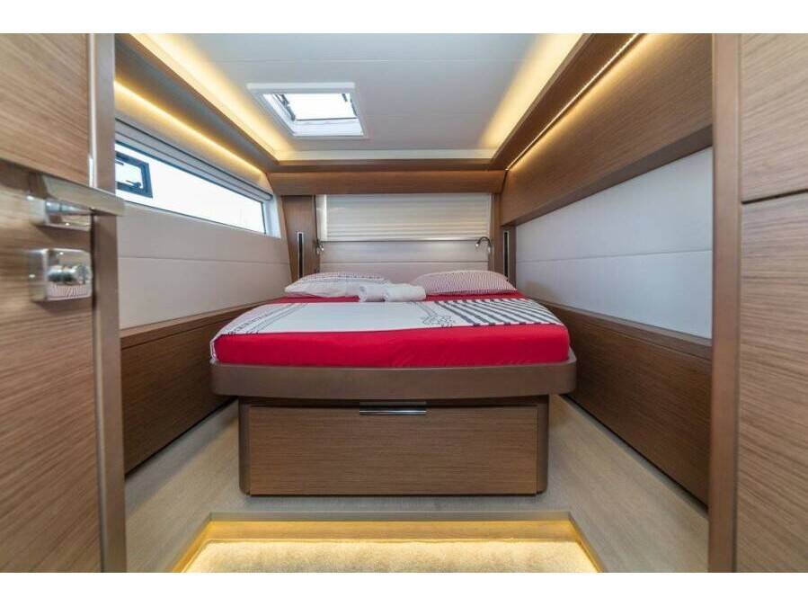Lagoon 50F Captain Morgan w
