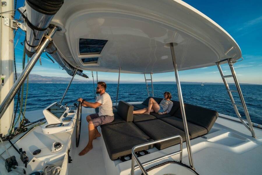 Lagoon 50F Captain Morgan w
