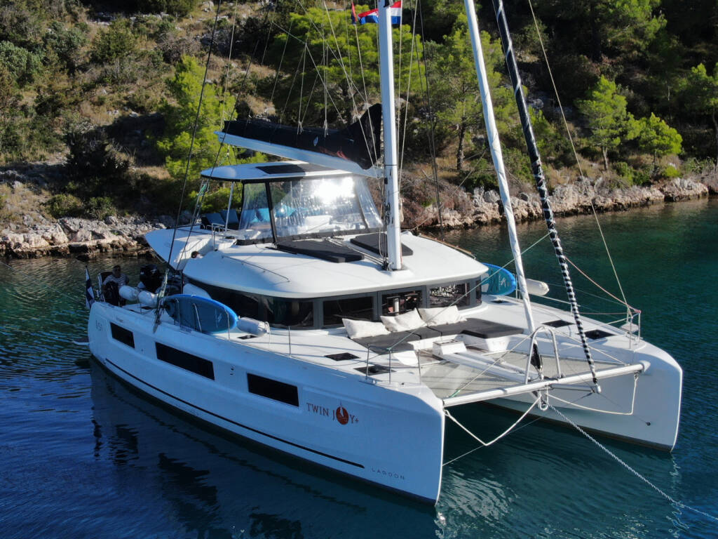 Lagoon 51 • TWIN JOY +