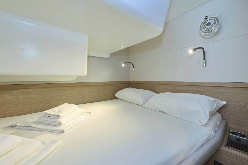 Lagoon 51  ZARATHUSTRA