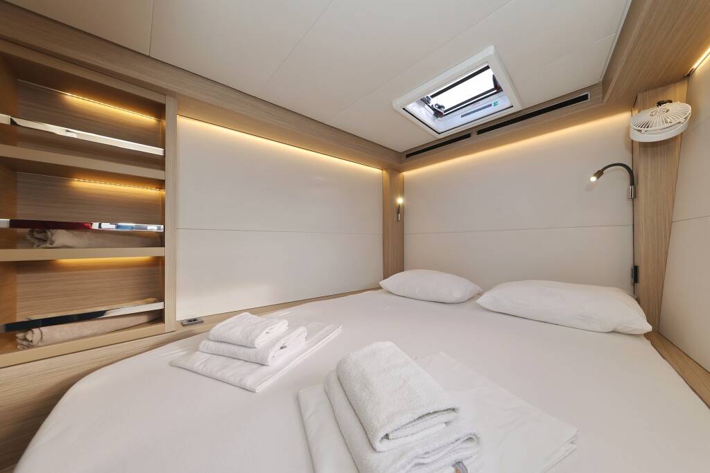 Lagoon 51  ZARATHUSTRA