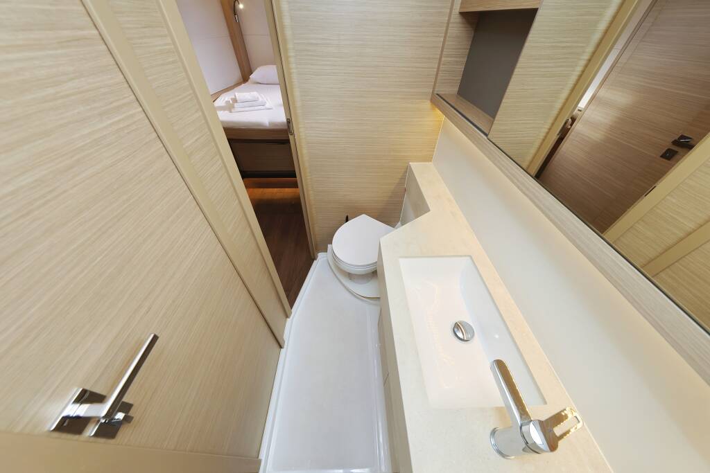 Lagoon 51  ZARATHUSTRA