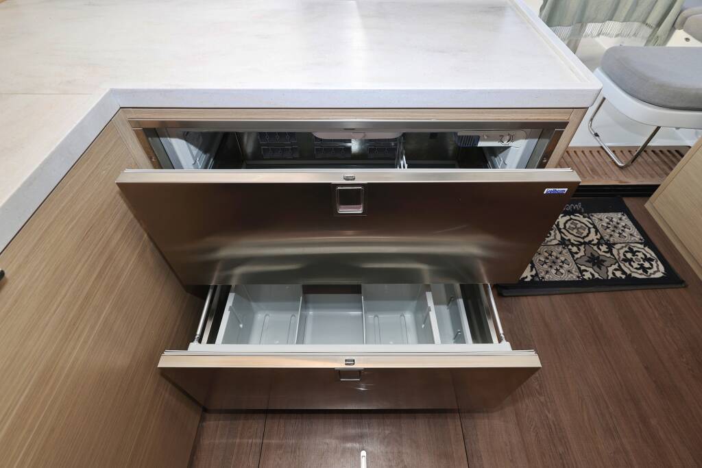 Lagoon 51  ZARATHUSTRA