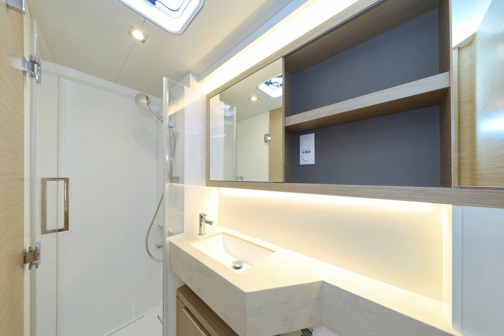 Lagoon 51  ZARATHUSTRA