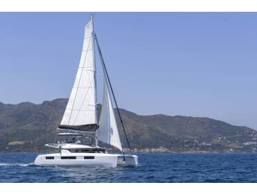 Lagoon 51  • REALITY
