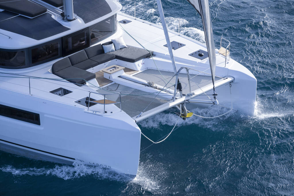 Lagoon 51  REALITY