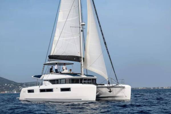 Lagoon 51 • Arctic Dream