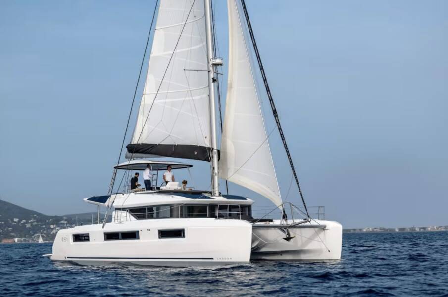 Lagoon 51 • Arctic Dream