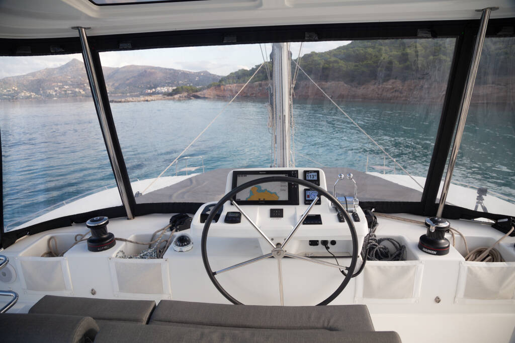 Lagoon 51 JEWEL (Charter rate includes VAT, Skipper Fee, Generator, Air-condition, Watermaker, Icemaker, Dishwasher, 2 SUP, Tubes, Kids Water-ski, Sea scooter, Electric BBQ) *Skippered only*
