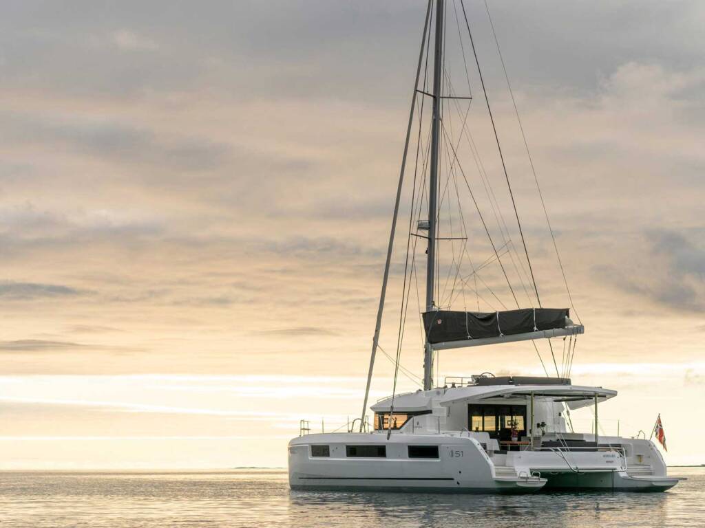 Lagoon 51 Athena Blu