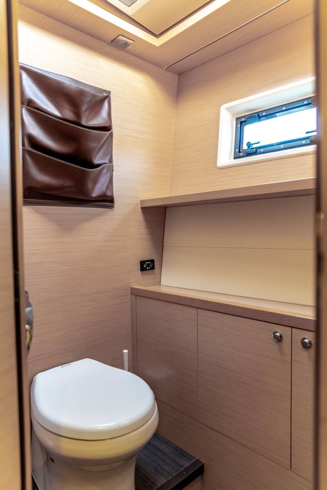 Lagoon 52 White Pearl