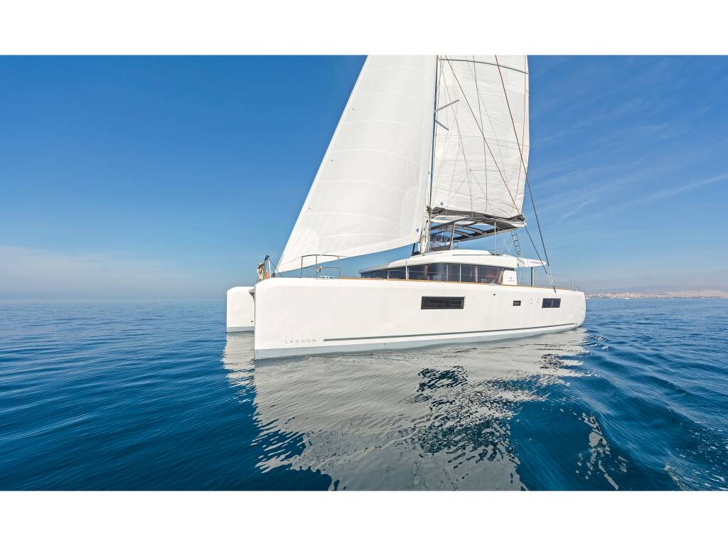 Lagoon 52F • SUMMER STAR