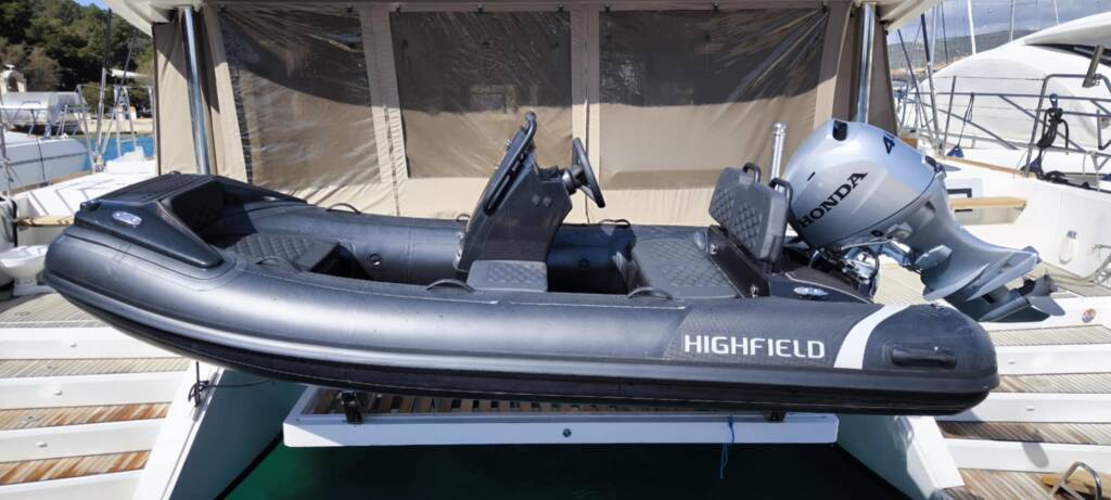 Lagoon 52F Manta Ray