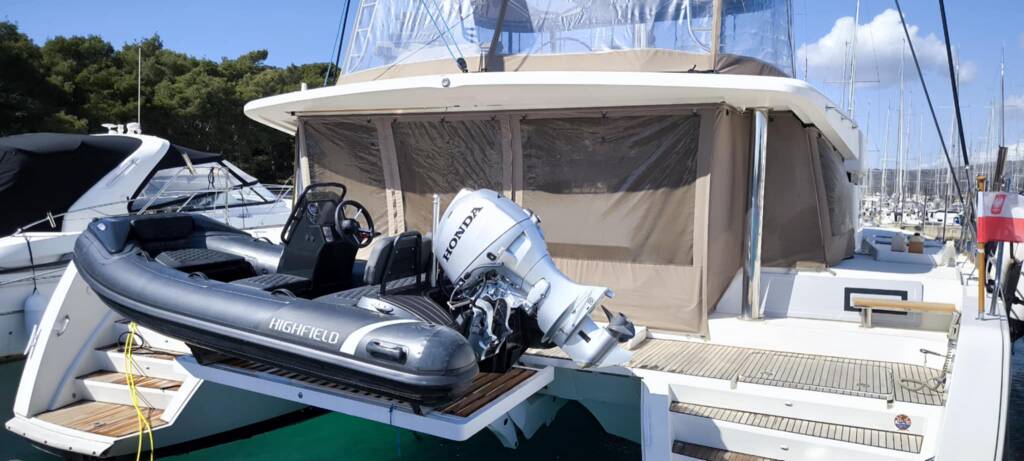 Lagoon 52F Manta Ray