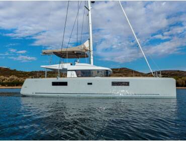 Lagoon 52F MADININA