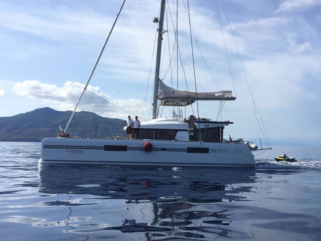 Lagoon 52F SUMMERTIME - with flyboard and jet ski
