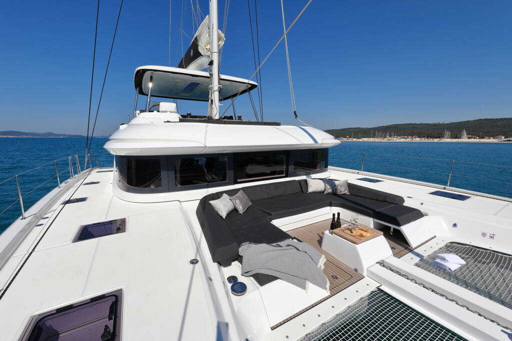 Lagoon 55 CHAMPAGNE PLEASE
