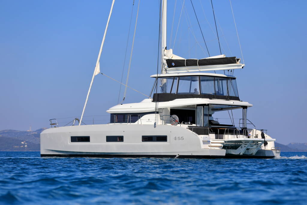 Lagoon 55 CHAMPAGNE PLEASE
