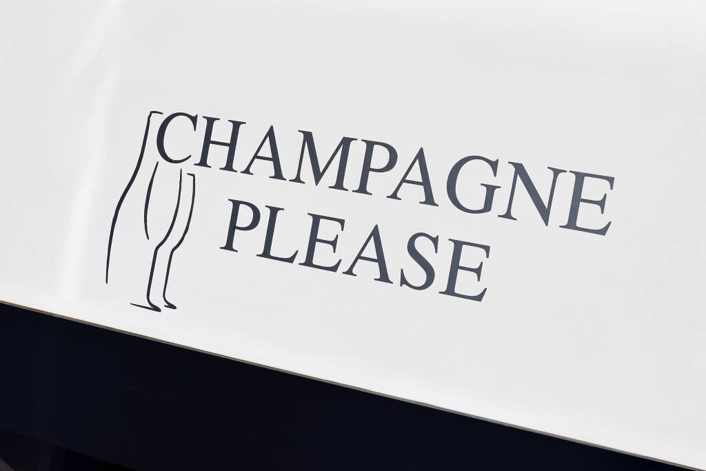 Lagoon 55 CHAMPAGNE PLEASE