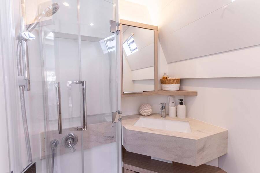 Lagoon 55 Valinor (Crewed)