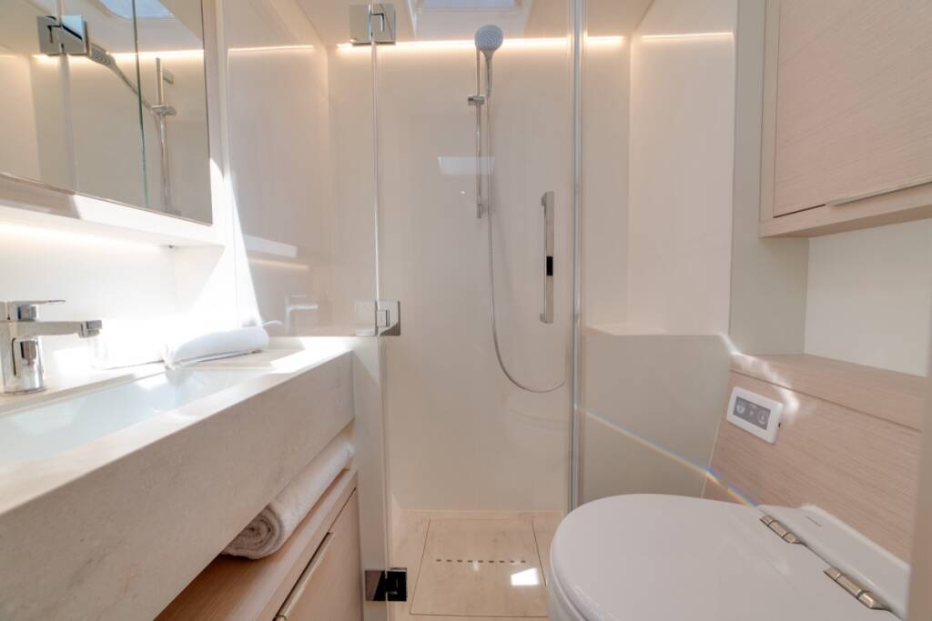 Lagoon 55 Zeri - FIRST CLASS