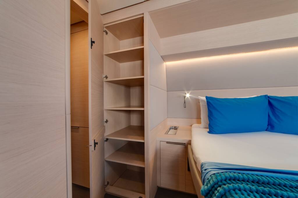 Lagoon 55 Zeri - FIRST CLASS