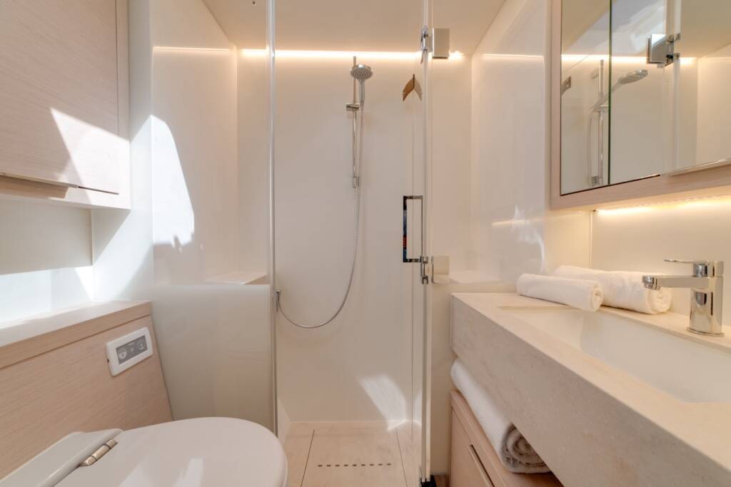 Lagoon 55 Zeri - FIRST CLASS