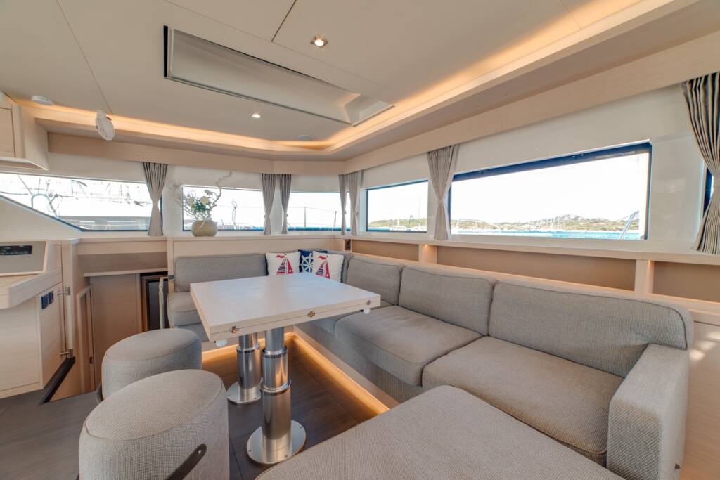 Lagoon 55 Zeri - FIRST CLASS