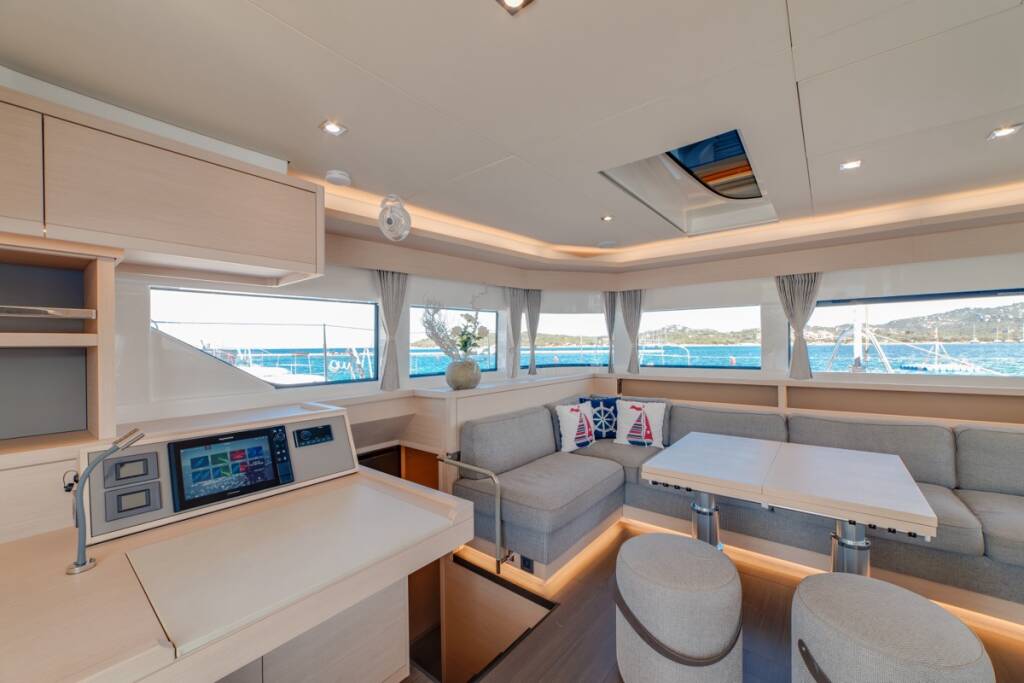 Lagoon 55 Zeri - FIRST CLASS