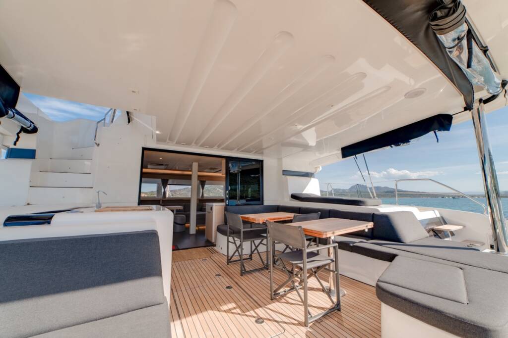 Lagoon 55 Zeri - FIRST CLASS