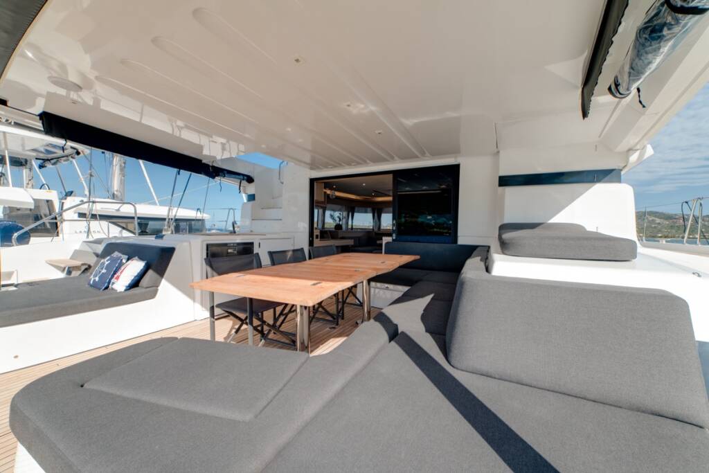 Lagoon 55 Zeri - FIRST CLASS
