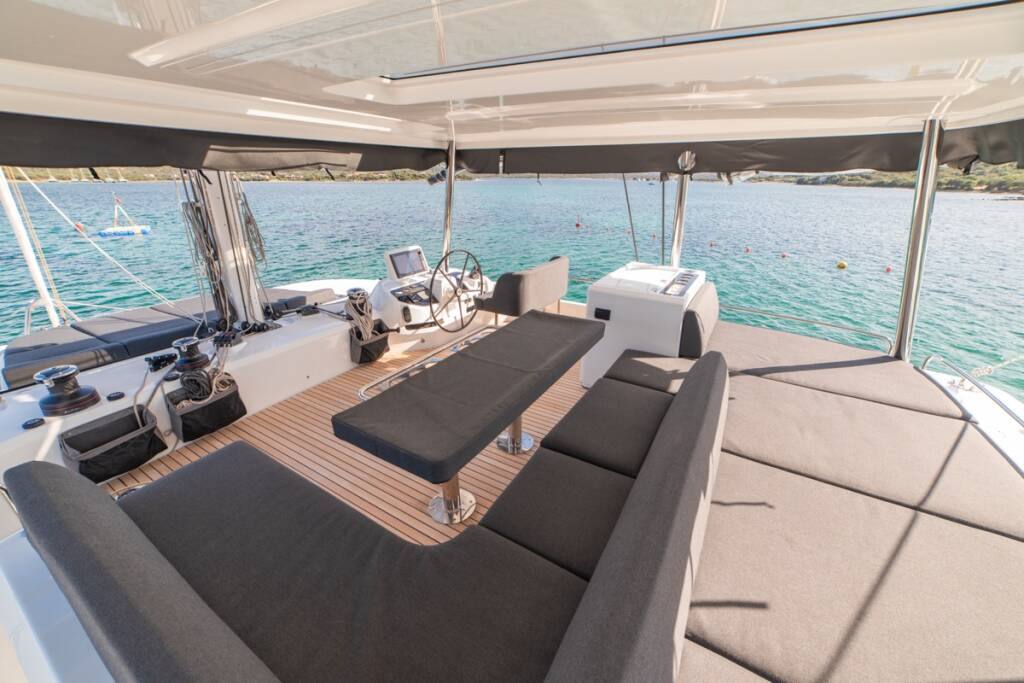 Lagoon 55 Zeri - FIRST CLASS