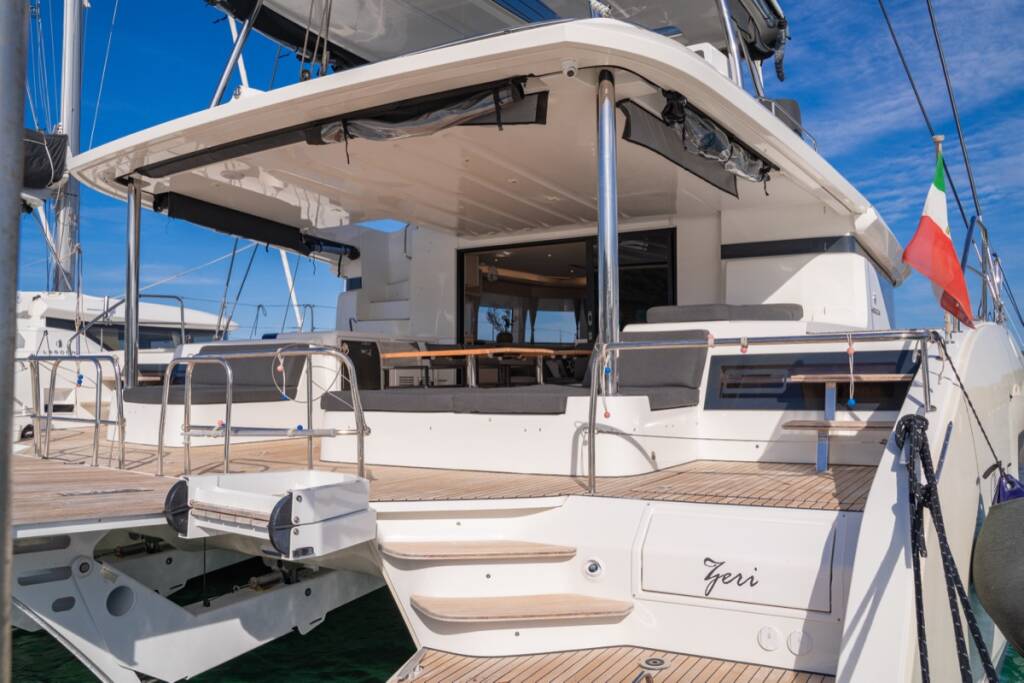Lagoon 55 Zeri - FIRST CLASS