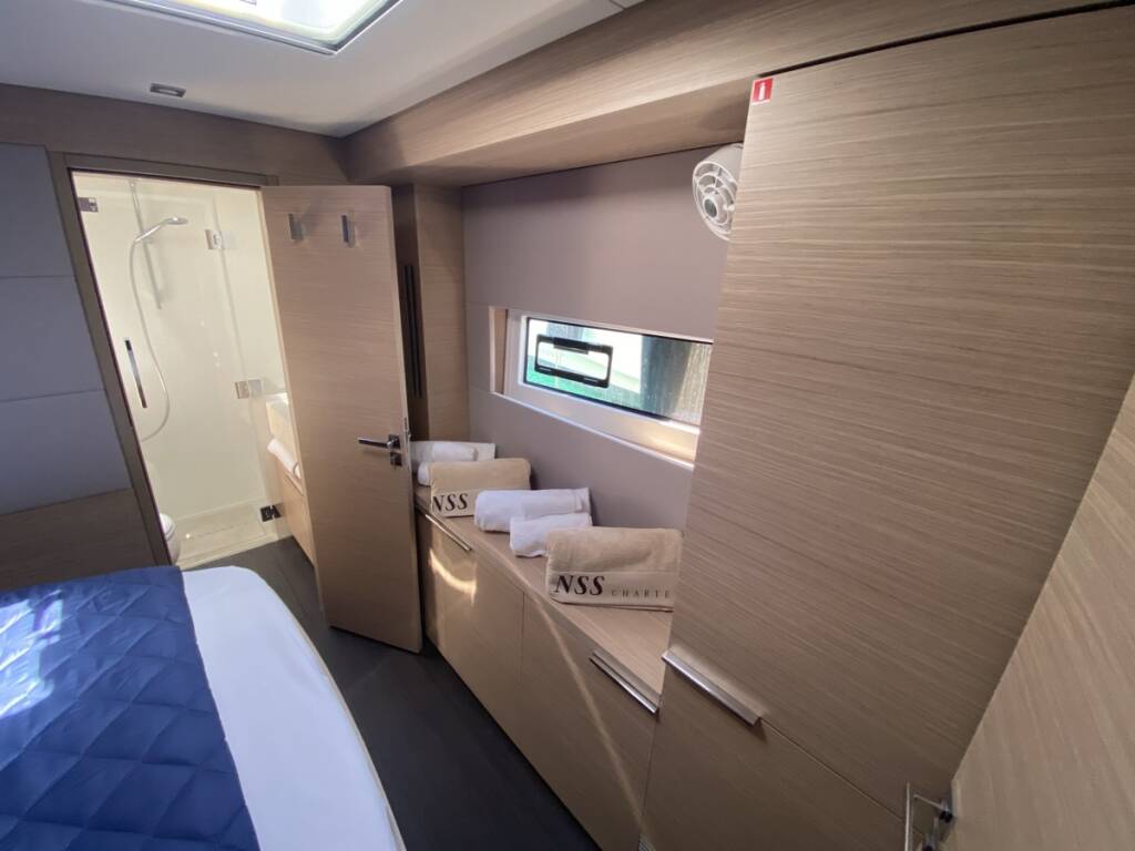 Lagoon 55  The Moon - FIRST CLASS