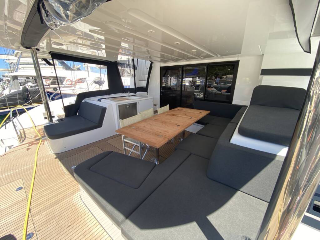 Lagoon 55  The Moon (ANU)