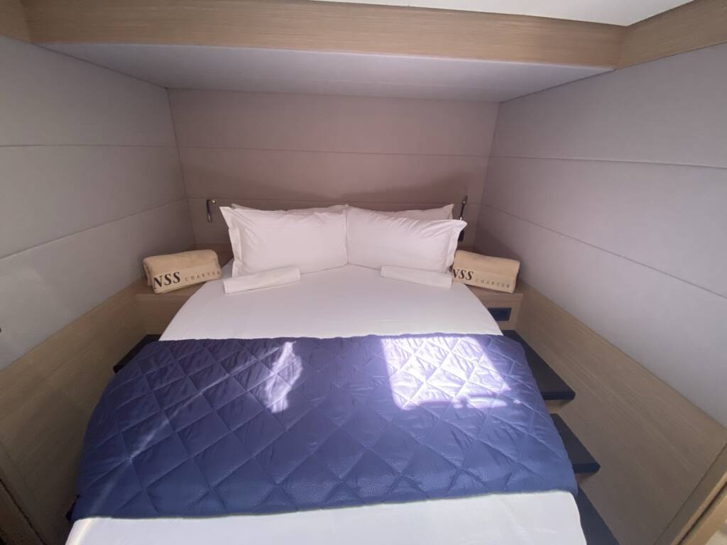 Lagoon 55  The Moon (SXM)