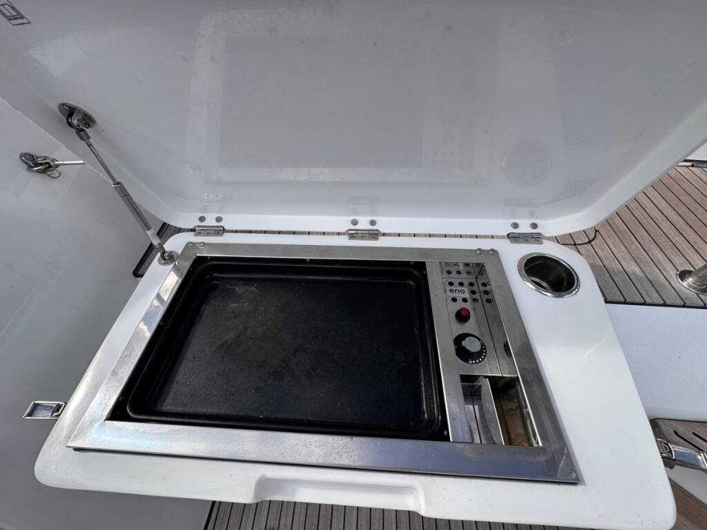 Lagoon 55  Maui- FIRST CLASS